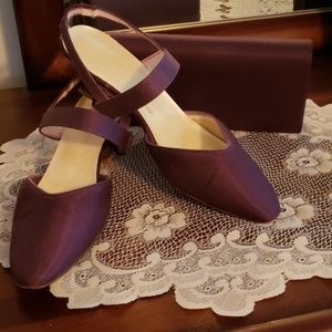 Formal wear shoes with matching clutch